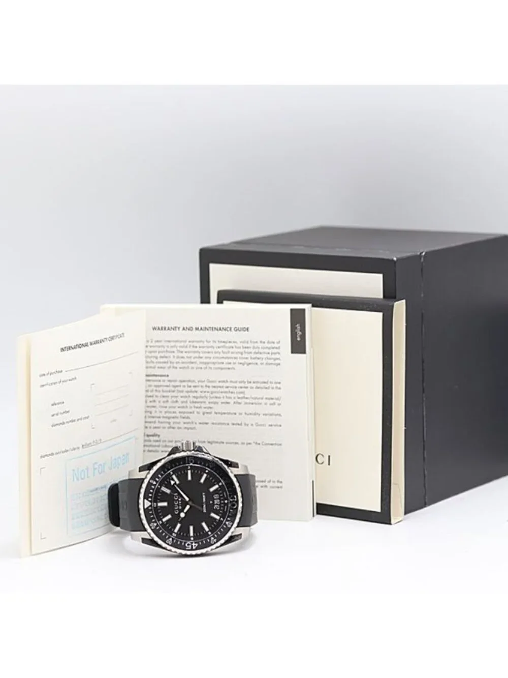 Gucci 136.2 Quartz Date Black Dial Watch